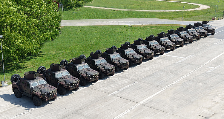 🇹🇷Türkiye'nin en büyük zırhlı kara aracı ihracatında ilk sevkiyat yapıldı

🤝Otokar, Romanya Savunma Bakanlığı ihtiyaçları için 1059 adet COBRA II 4x4 zırhlı araç tedarikine yönelik sözleşme kapsamında Romanya'ya ilk sevkiyatı gerçekleştirdi v.aa.com.tr/3592958