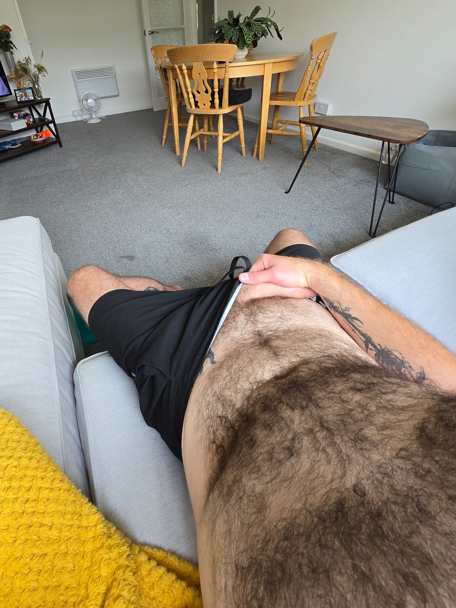 CubSouthern's tweet image. So constantly horny while unemployed. #gay #hairy #UKgay #cub #hairygay