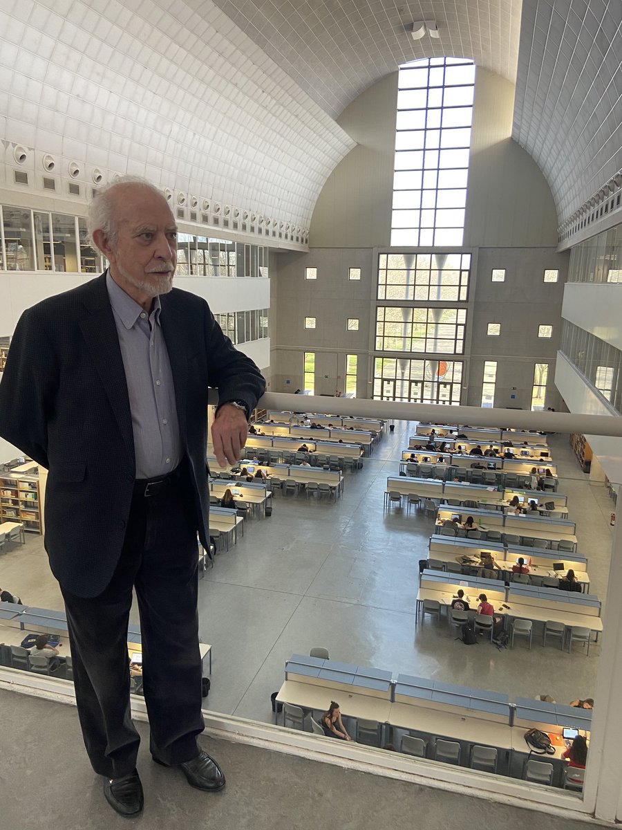 Qué maravilla de antología del gran escritor y persona #JoséMariaMerino, que estuvo en la <a href="/UNavarra/">UPNA - Universidad</a> con estudiantes de la <a href="/FCCJJUPNA/">FCCJJ UPNA</a> hace apenas un año