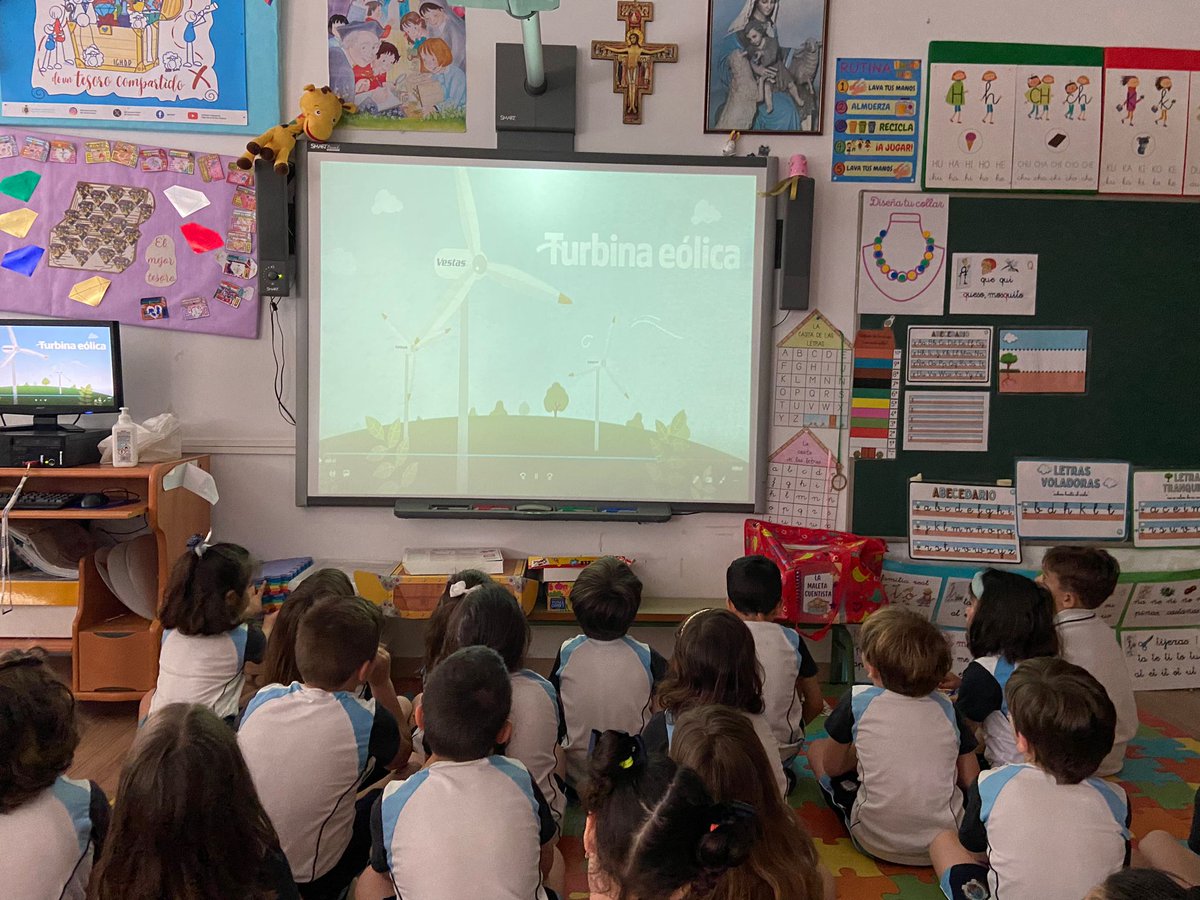 DPastoraDaimiel's tweet photo. Proyecto las Profesiones 3º EI: Nos visitó el papá de José Antonio , para compartir con nosotros su trabajo en la fábrica  Vestas. Aprendimos mucho sobre energía eólica, aerogeneradores  y trabajo en equipo. Gracias José Antonio!
#TesoroCompartido https://t.co/eDtpCY9nD3