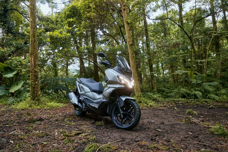 SEvolution77's tweet image. Nouveau SYM  ADX 300 et ADXTG 400 disponible à partir de 5499 €