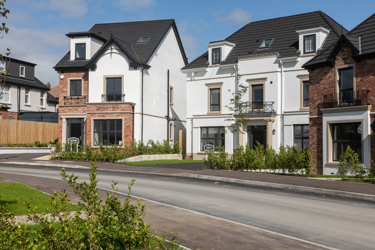 pbsimag's tweet image. An EnOcean-based Eltako system is providing wireless smart features at a residential complex in Belfast. It controls lighting, with Tado Smart Thermostats used for heating and hot water control, and a Texecom system for security. 👉 lnkd.in/ejr_rakZ
#Wirelesscontrol