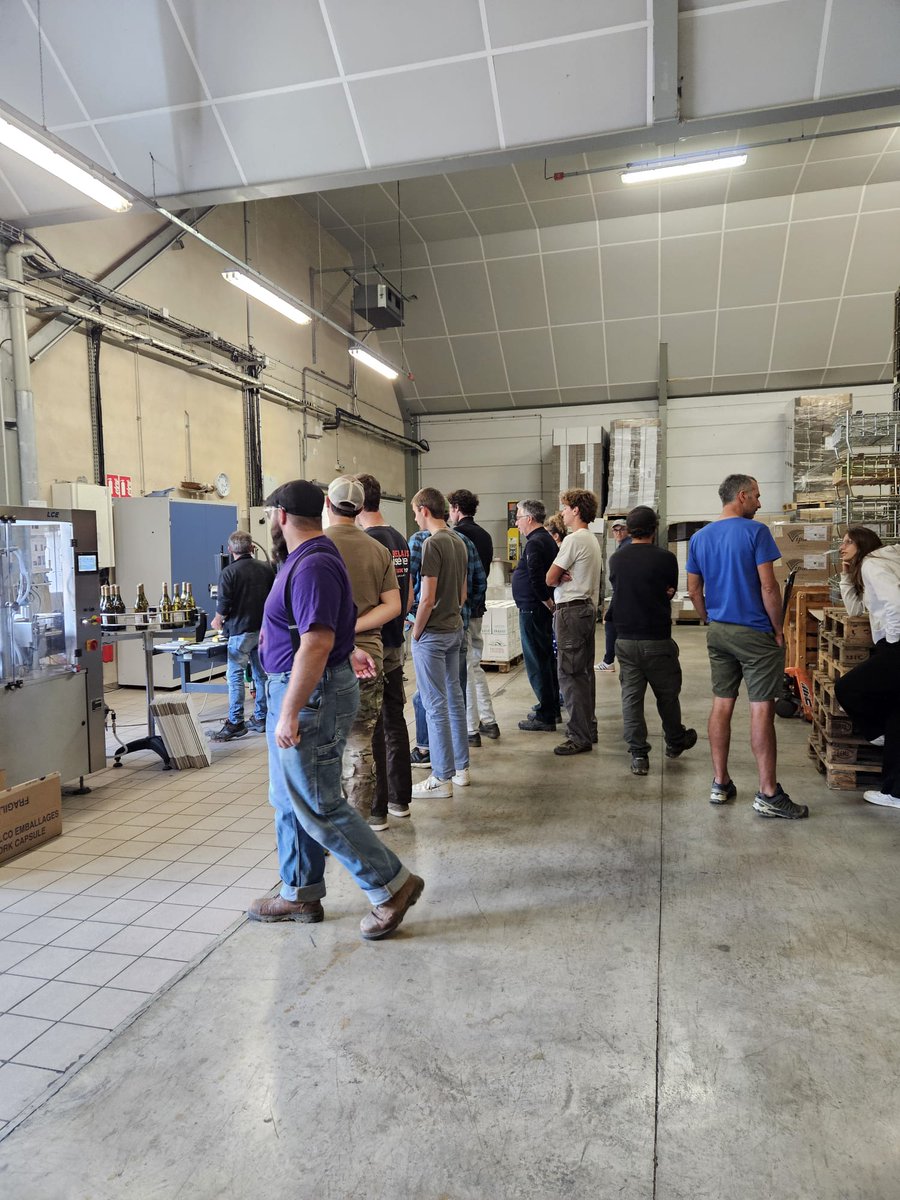 Fédération des Caves Coopératives Bourgogne-Jura (@coopvinicolesbj) on Twitter photo La FCCBJ a eu le plaisir d’accueillir un groupe de 16 étudiants en BTS Viticulture-Œnologie du Lycée Agricole de Montmorot, lundi 26 mai pour une immersion à la Fruitière Vinicole de Voiteur
Un grand merci à tous pour la qualité des échanges !
<a href="/VigneronsCoop/">La Coopération Agricole - Vignerons Coopérateurs</a> <a href="/lacoopagricole/">La Coopération Agricole</a> La FCCBJ a eu le plaisir d’accueillir un groupe de 16 étudiants en BTS Viticulture-Œnologie du Lycée Agricole de Montmorot, lundi 26 mai pour une immersion à la Fruitière Vinicole de Voiteur
Un grand merci à tous pour la qualité des échanges !
<a href="/VigneronsCoop/">La Coopération Agricole - Vignerons Coopérateurs</a> <a href="/lacoopagricole/">La Coopération Agricole</a>