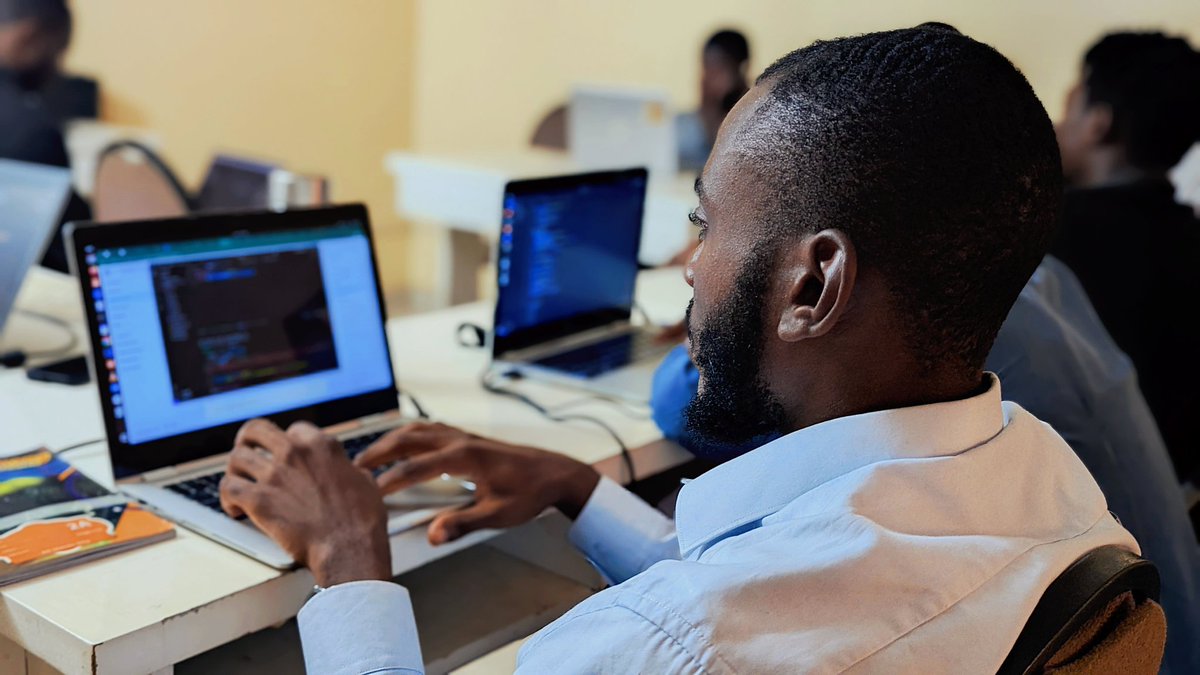 RebaseCodeCamp's tweet image. Day 2 of React.js for the March 2025 Cohort and they are building!
#rebasecodecamp
Join us in July. Contact us and schedule your interview: 652627809