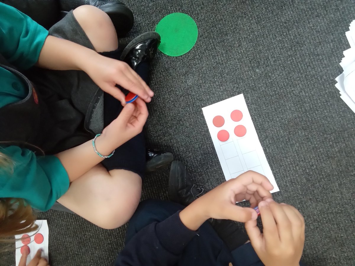 BoughtonHeath's tweet image. Reception maths . Doubles ! #doubleit #spotthepattern