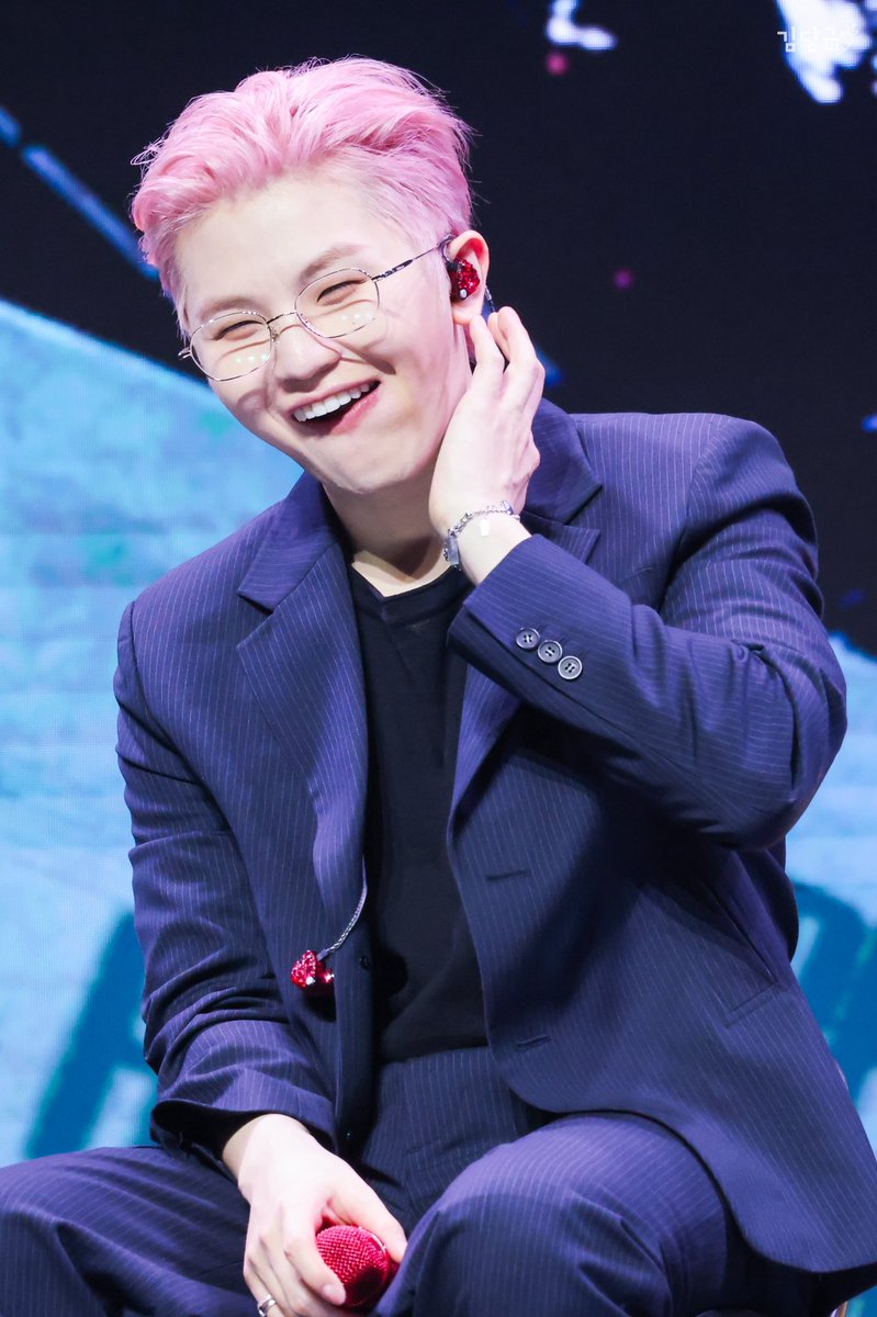 erin_carrot's tweet photo. 250608 happy burstday GV

아 왜케 귀엽지…🩷

#우지 #woozi #ウジ #세븐틴 #SEVENTEEN https://t.co/BR71qfX2p0