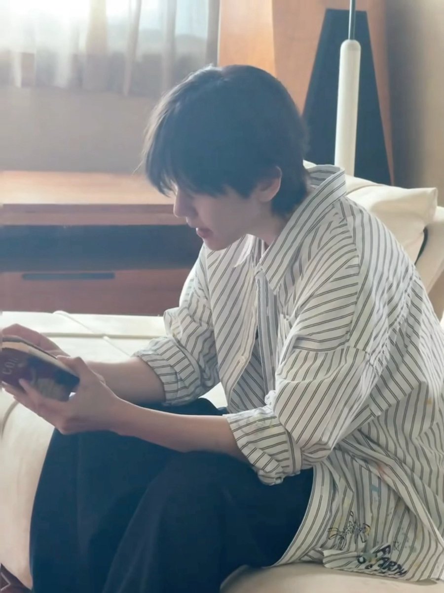 boxianbaozi's tweet photo. 250609 INB100_BAEKHYUN (12)
🖤 #TreasureBox506
Black Dreams💫🌙
#BAEKHYUN #백현 @B_hundred_Hyun https://t.co/yrJ5UdJFzJ