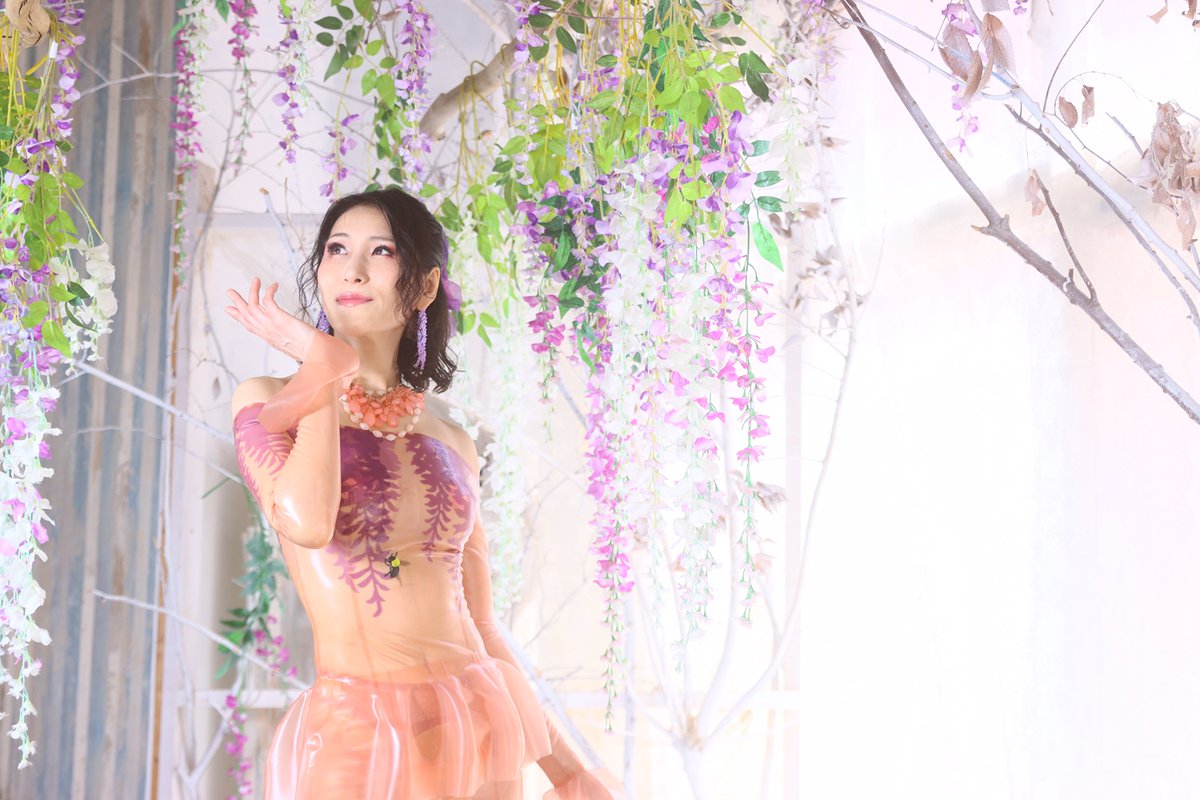 #rubber #latex #Laetxdress

WisteriaRubberDress

Photo　;　魎皇鬼
Model &amp; Design　;　Shin'