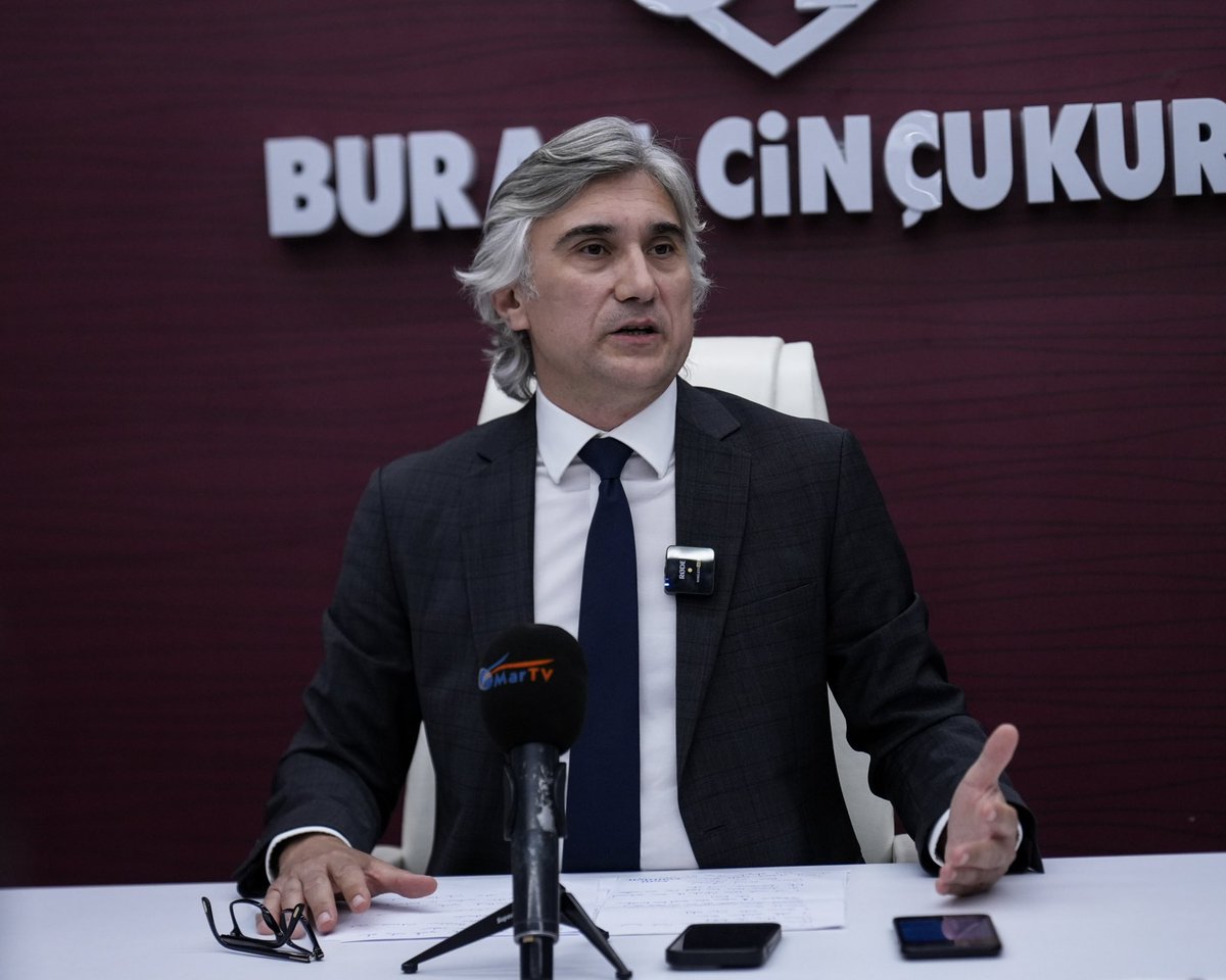 Kulüp Başkanımız Serdar Kuter, Olağanüstü Genel Kurul öncesinde sürece dair gelişmeleri paylaşmak için Bandırmaspor Onur Göçmez Tesislerimizde basın mensuplarıyla bir araya geldi.