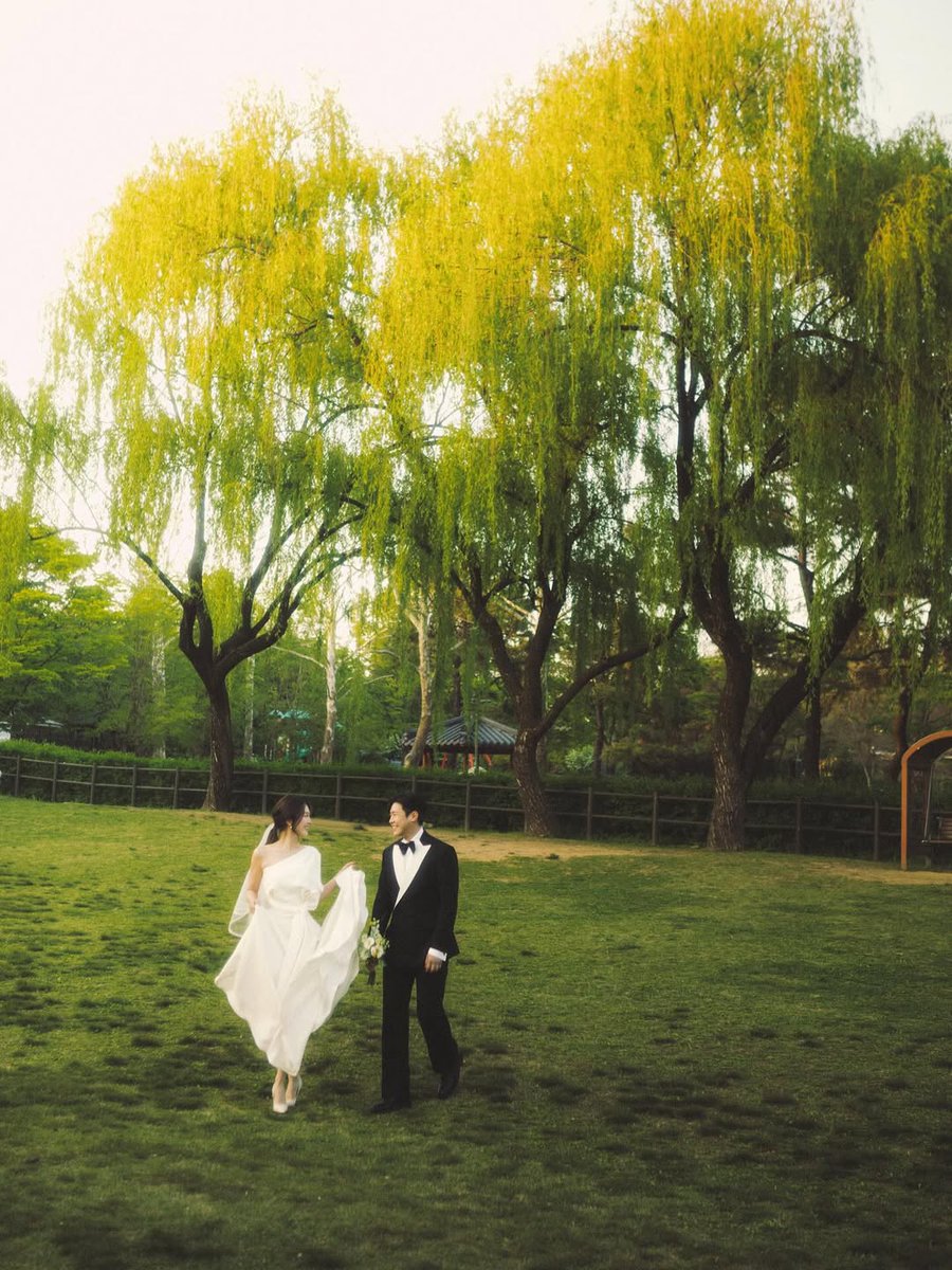 dohwafolder's tweet photo. our baby is really getting married 🥹🥹 https://t.co/jsV07B8Bhy