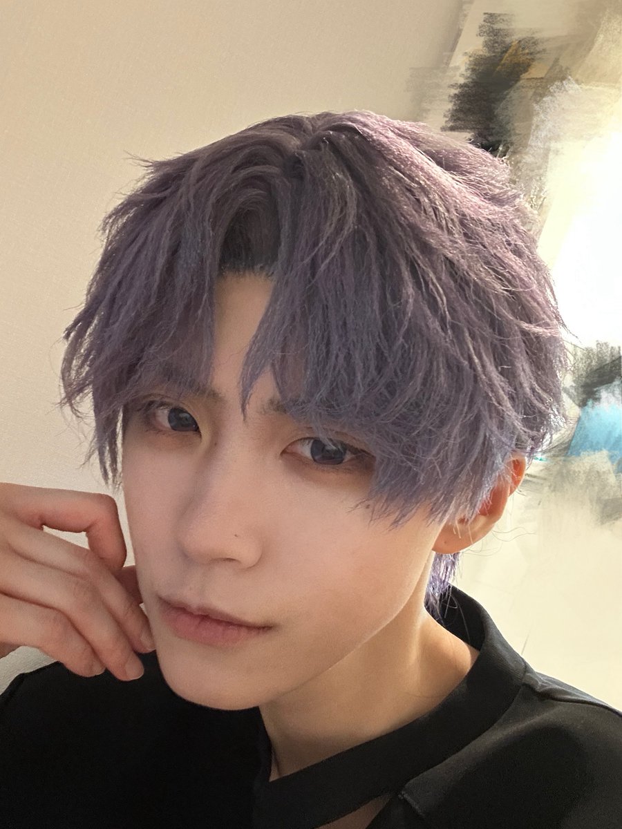 - L O S T - tweet media