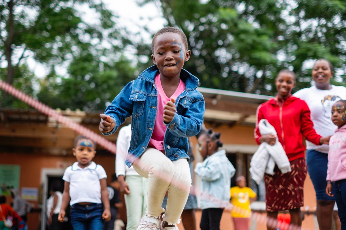 It's #InternationalDayOfPlay!🥳

We have a jam-packed day full of games⚽️ and laughter😃 lined up at a special location📌. 

Look out for updates on the activities throughout today.

Want to get in on the fun? 

Get ideas💡for your day of play, here: uni.cf/43Sfhsu