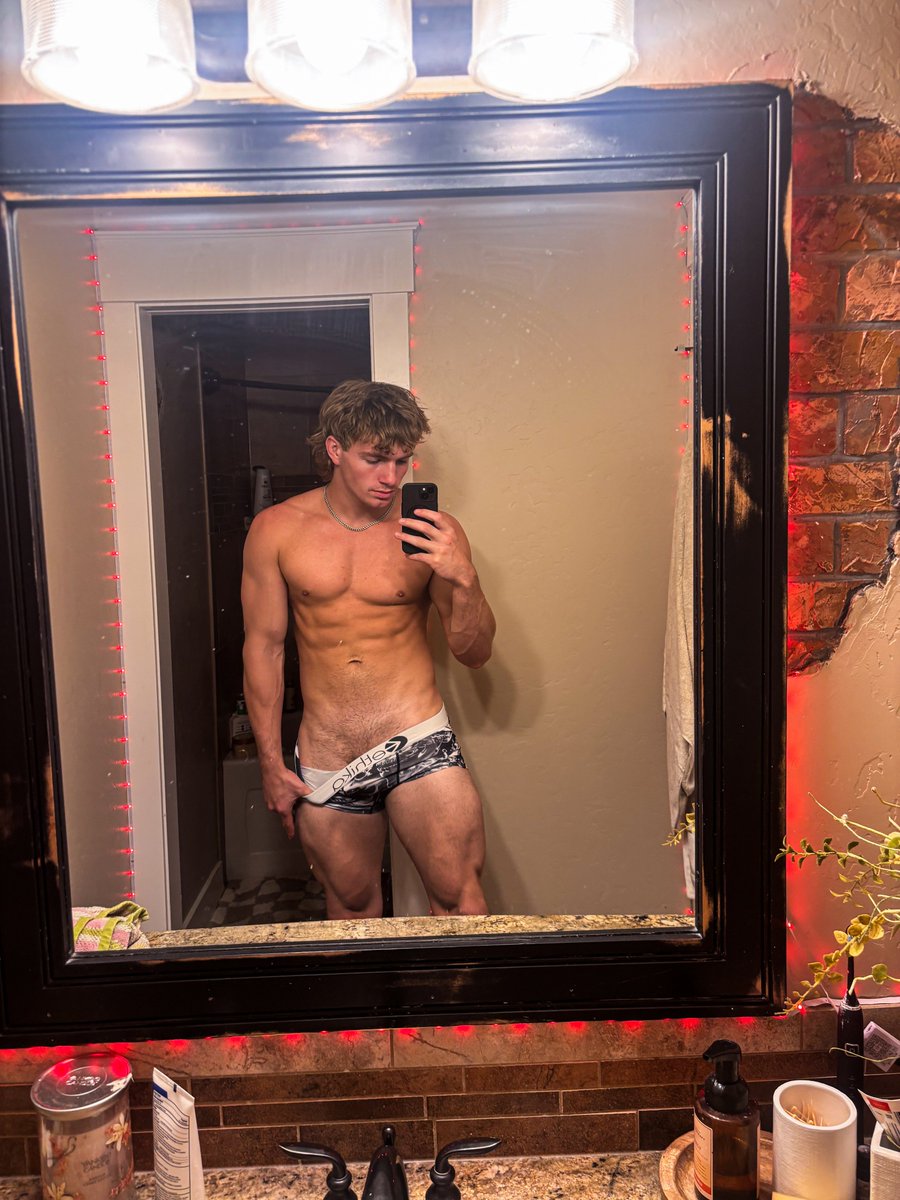 trevhaesthetics's tweet photo. I did a thing - go check out my 🌶️🔗

#onlyfans #Onlyfansmodels #sexy # https://t.co/ExwGPN599A