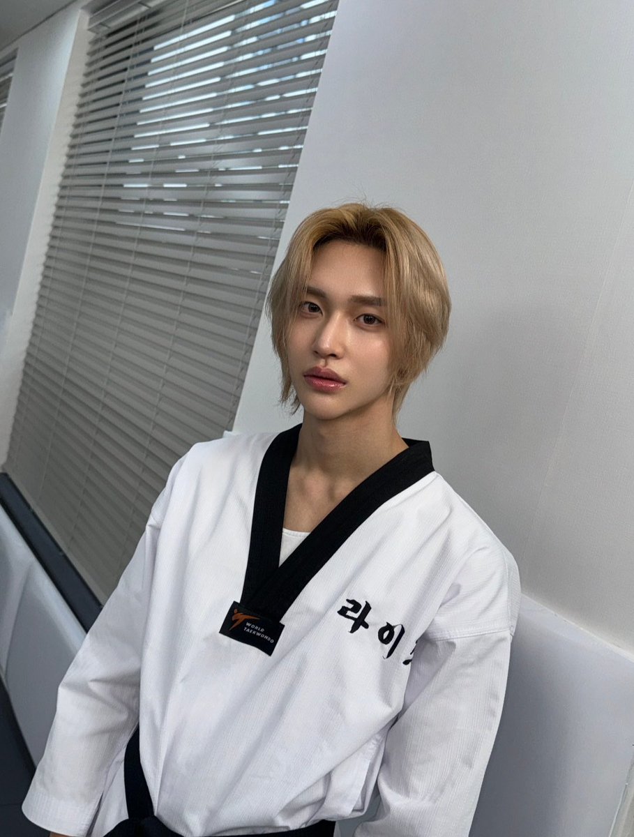 wonb1ntime's tweet photo. 240611 원빈 위버스

태권!
#라이즈 #RIIZE #원빈 #WONBIN https://t.co/TlbKkw8yw7