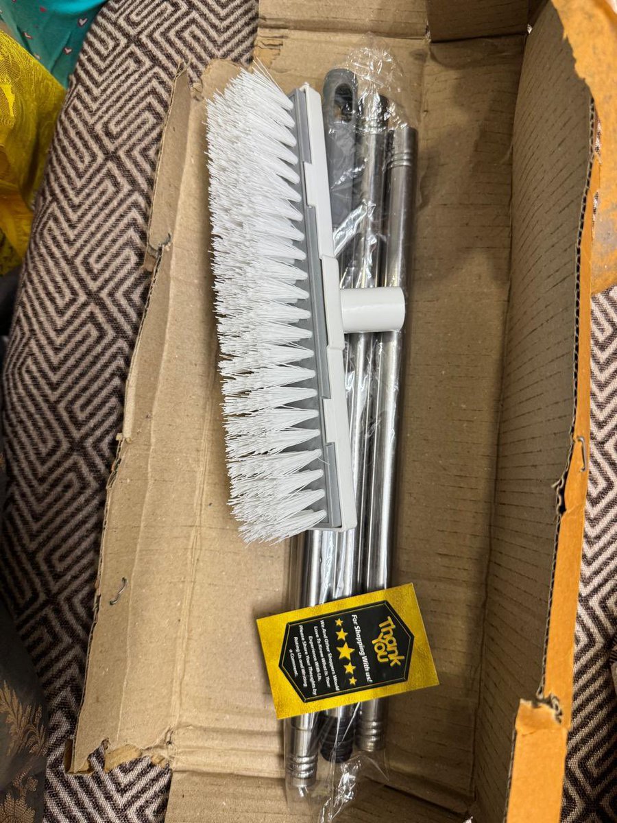 vinay32724's tweet photo. @flipkartsupport @Flipkart FAIL! Ordered a hoverboard (₹13,000) but received a BROOMSTICK instead! Refusing to accept my return request? Customer service, where's the support? #Flipkart #CustomerService #JusticeForMe #ReturnPolicy https://t.co/Jxw65tfZn8