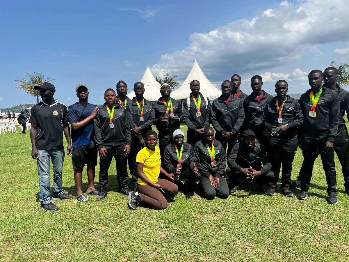 Official_UOC's tweet photo. Under the Sport Development pillar, World Rowing donated 6 indoor rowing machines, 30 pairs of oars, and 17 boats to support the growth of rowing in Uganda.

The DNSS journey culminated this June with:
✅ A Level 1 Coastal Rowing Coaching Course
✅ The East Africa Regional Beach https://t.co/M2KZ7Lxfa7