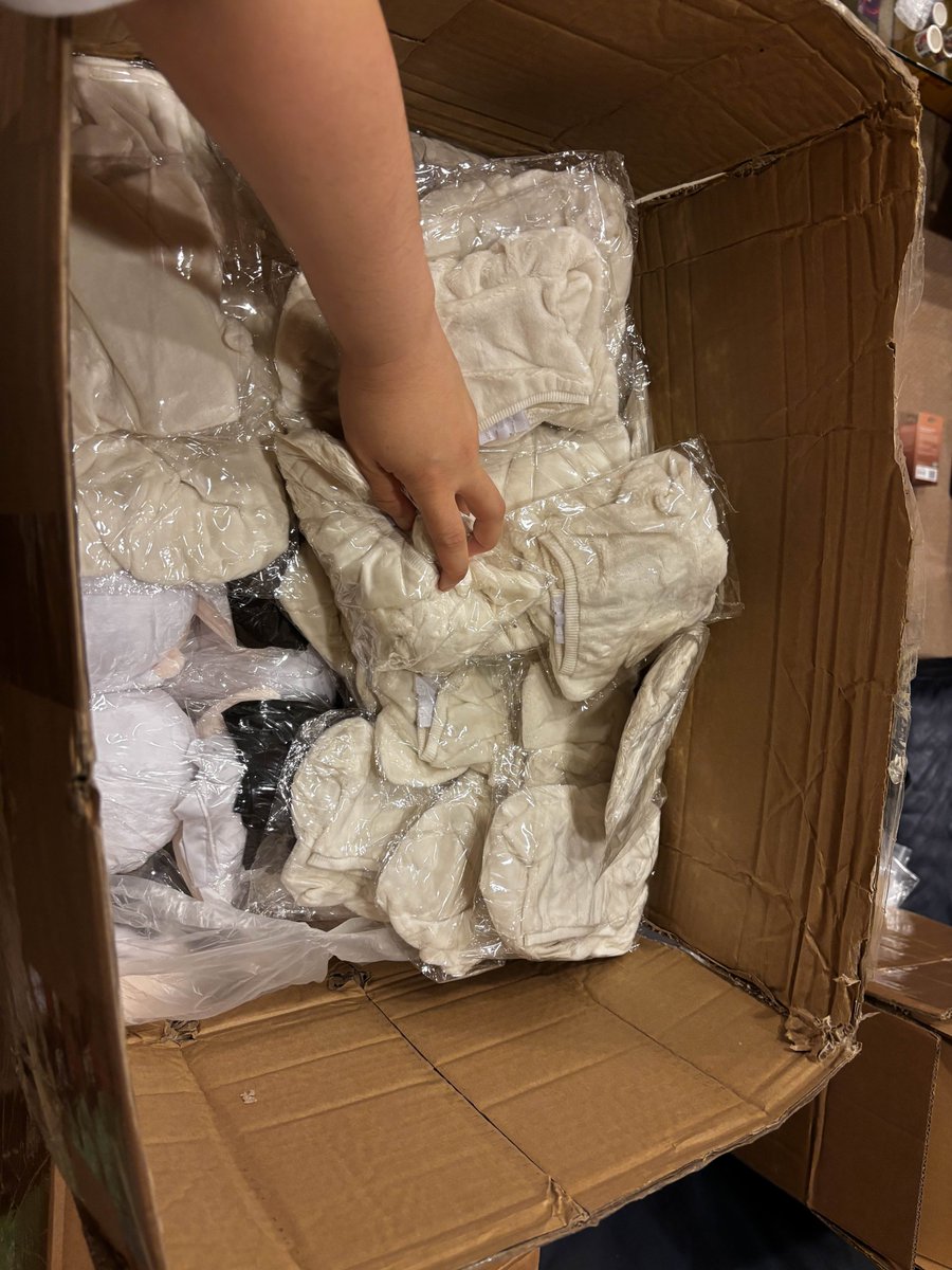 💙 Gojo in the Box 💙 tweet media