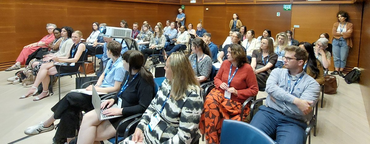 Anastassia Zabrodskaja (@azabrodskaja) on Twitter photo Chairing a session at #ISB15: bilingual learning and linguistic access in diverse educational contexts. The room was what we in Estonian call "puupüsti täis"—packed to the brim! Such a powerful reminder of the value of bringing voices together from around the🌍! <a href="/ISBilingualism/">International Symposium on Bilingualism 15</a> Chairing a session at #ISB15: bilingual learning and linguistic access in diverse educational contexts. The room was what we in Estonian call "puupüsti täis"—packed to the brim! Such a powerful reminder of the value of bringing voices together from around the🌍! <a href="/ISBilingualism/">International Symposium on Bilingualism 15</a>
