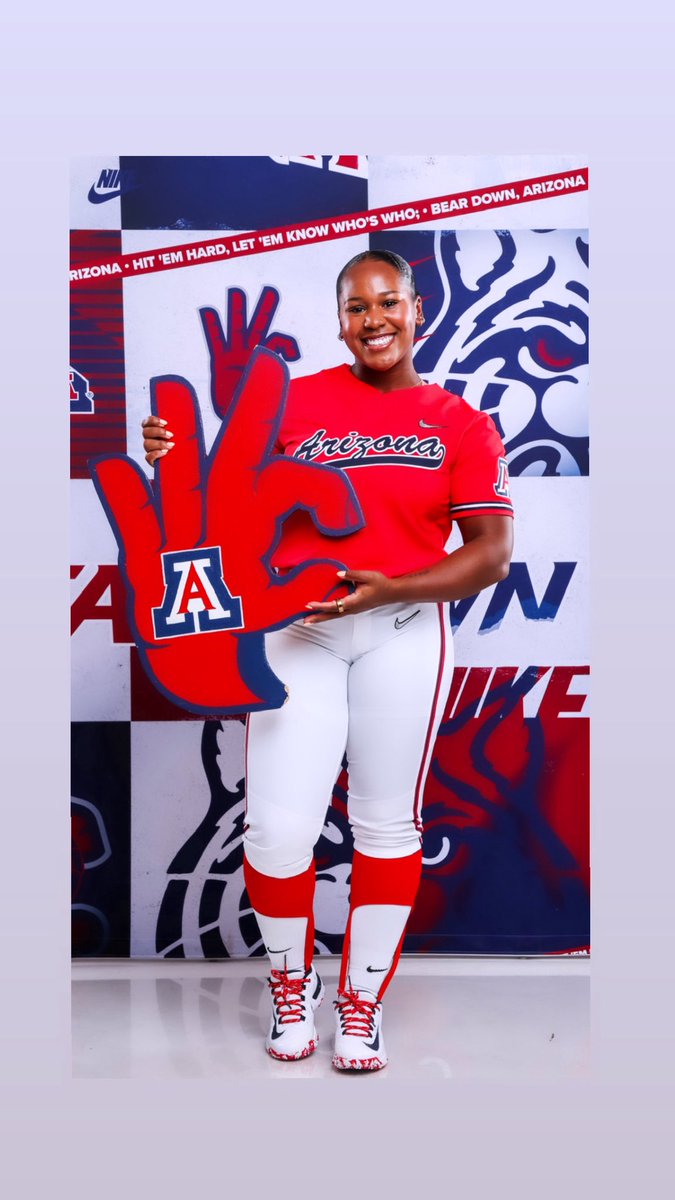 Thank you <a href="/ArizonaSoftball/">Arizona Softball</a> for an amazing visit! <a href="/lappin37/">Lauren Lappin</a> <a href="/A_Freeman9/">Amber Freeman</a> <a href="/CaitlinLowe/">Caitlin Lowe</a> were the best. Tucson is a beautiful place 🙌🏾🙌🏾