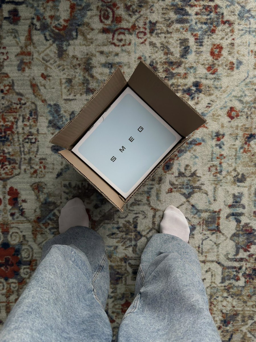 agentboy's tweet image. я себя люблю воооот так!