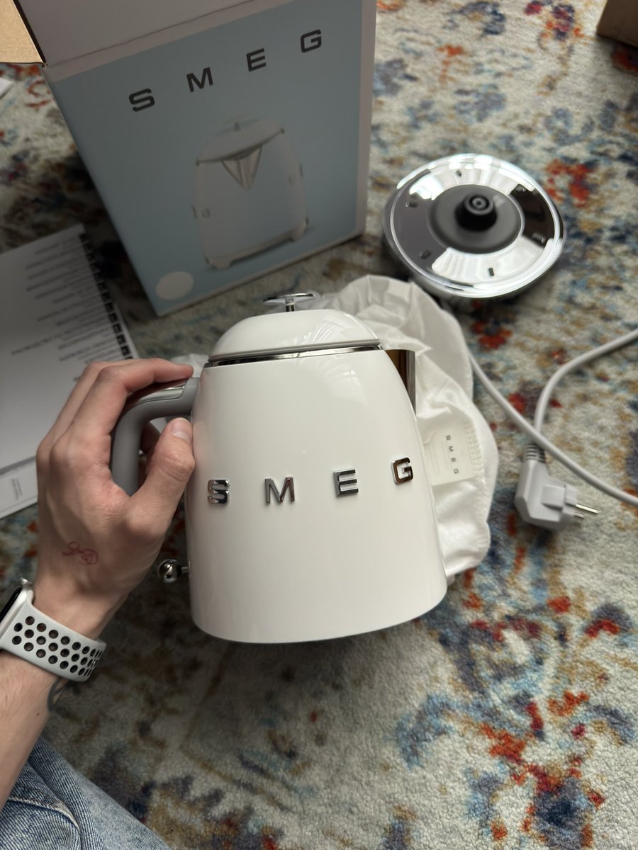 agentboy's tweet image. я себя люблю воооот так!