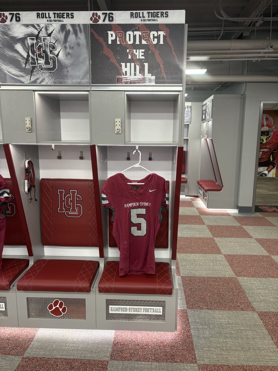 ColtonBogan's tweet image. Thank you @HSC__FOOTBALL! I had an amazing time touring the campus and checking out the incredible facilities. Hope to be back soon!
@Coachward1 @Prov_Football @CoachOsbey @Coach_Luvara @ZachZullinger