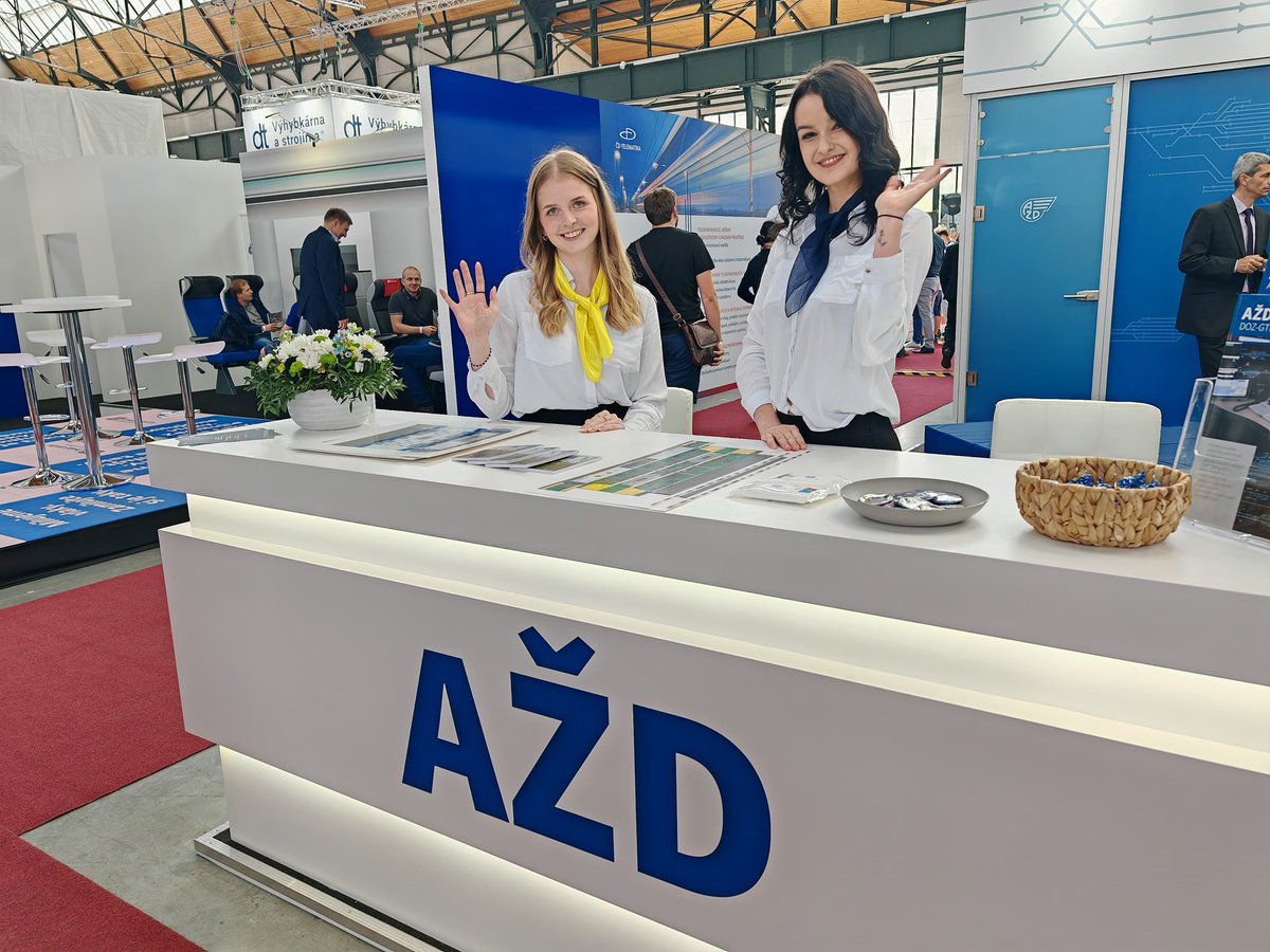 azd_praha's tweet photo. 🚆 První den @rail_days máme za sebou – a byl skvělý!
Děkujeme všem, kdo se zastavili u našeho stánku AŽD. Těšíme se na vás i zítra! #AZD https://t.co/lRAuNgZwxz
