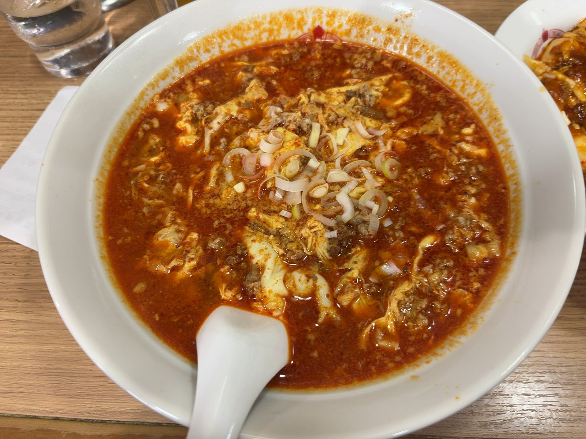 yoghch's tweet photo. 今日バグってる
セカオワリスペクトでラーメン食べてきました https://t.co/NDuzYpO8dS