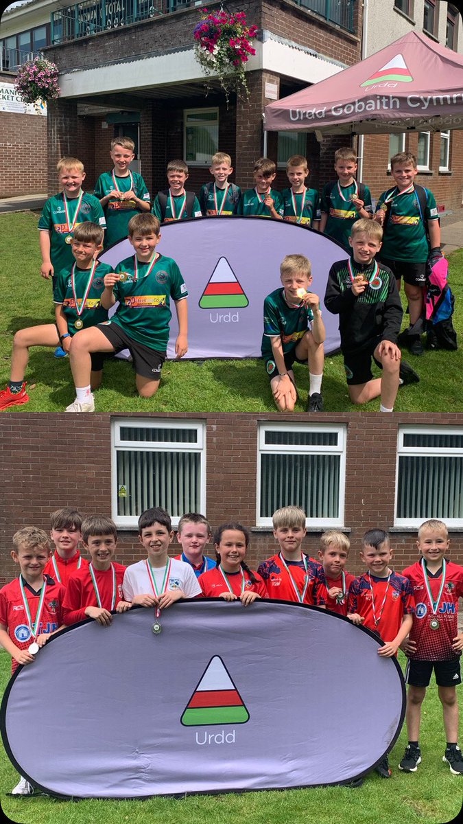 Urdd Myrddin (@urddmyrddin) on Twitter photo Llongyfarchiadau enfawr ir ddau dîm isod yng Nghystadleuaeth Criced Bl.3-4 Dwyrain Myrddin 🏏
🥇YG Rhydaman
🥈 <a href="/GymraegYsgol/">Ysgol Gymraeg Llangennech</a>
Diolch I bawb sydd wedi cystadlu heddiw a gobeithio wnaeth pawb fwynhau !!
<a href="/AmmanfordCC/">Ammanford CC</a> <a href="/chwaraeonyrurdd/">Chwaraeon yr Urdd</a> Llongyfarchiadau enfawr ir ddau dîm isod yng Nghystadleuaeth Criced Bl.3-4 Dwyrain Myrddin 🏏
🥇YG Rhydaman
🥈 <a href="/GymraegYsgol/">Ysgol Gymraeg Llangennech</a>
Diolch I bawb sydd wedi cystadlu heddiw a gobeithio wnaeth pawb fwynhau !!
<a href="/AmmanfordCC/">Ammanford CC</a> <a href="/chwaraeonyrurdd/">Chwaraeon yr Urdd</a>