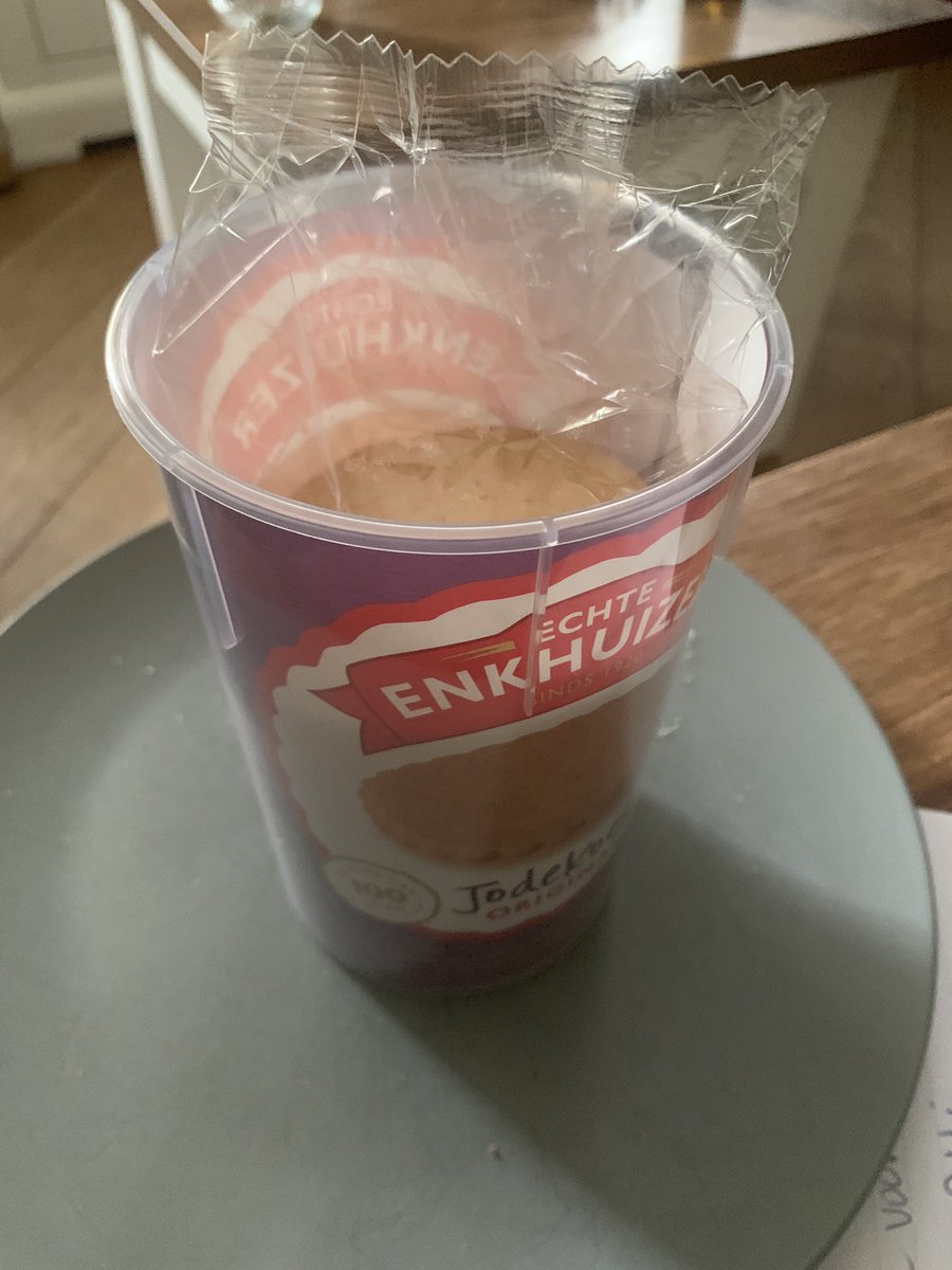 Krimpflatie van het ergste soort. We doen gewoon 8 koeken minder in de Bus.