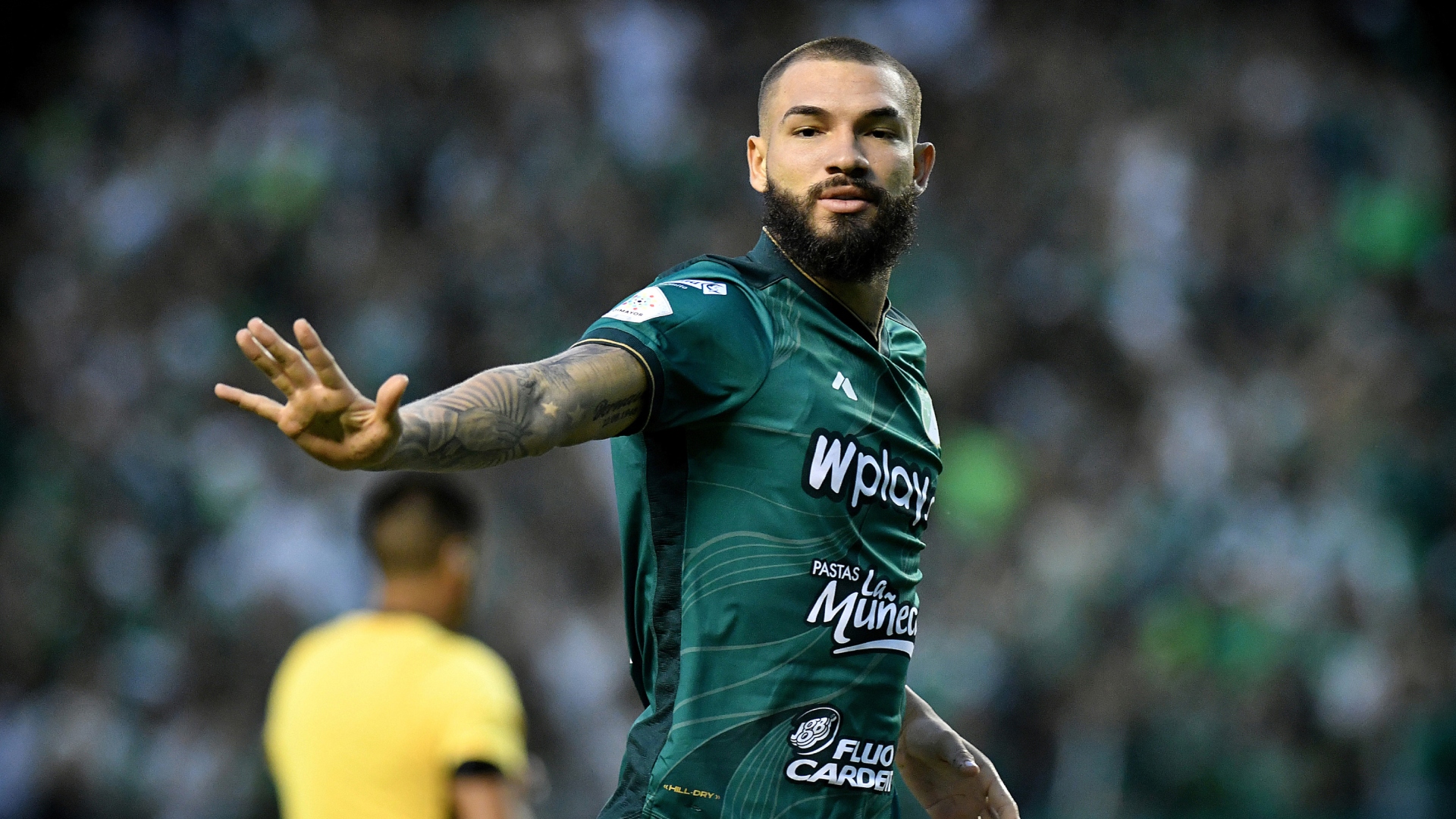 José Caldera in a Deportivo Cali kit