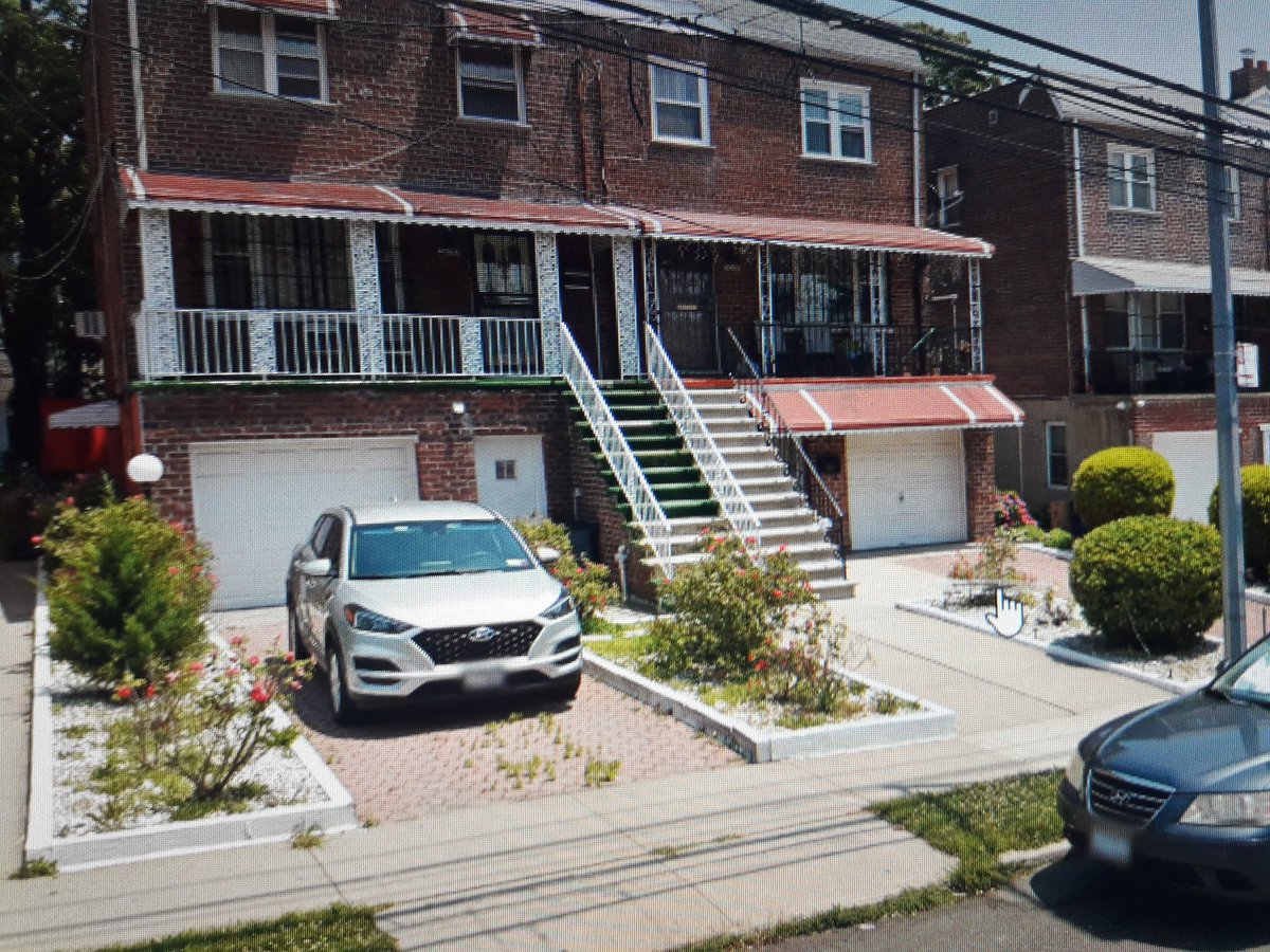 aburrido viendo el streetview de NY. esta es la seguridad de una casa en el Bronx. Peron nos arruinó hermano