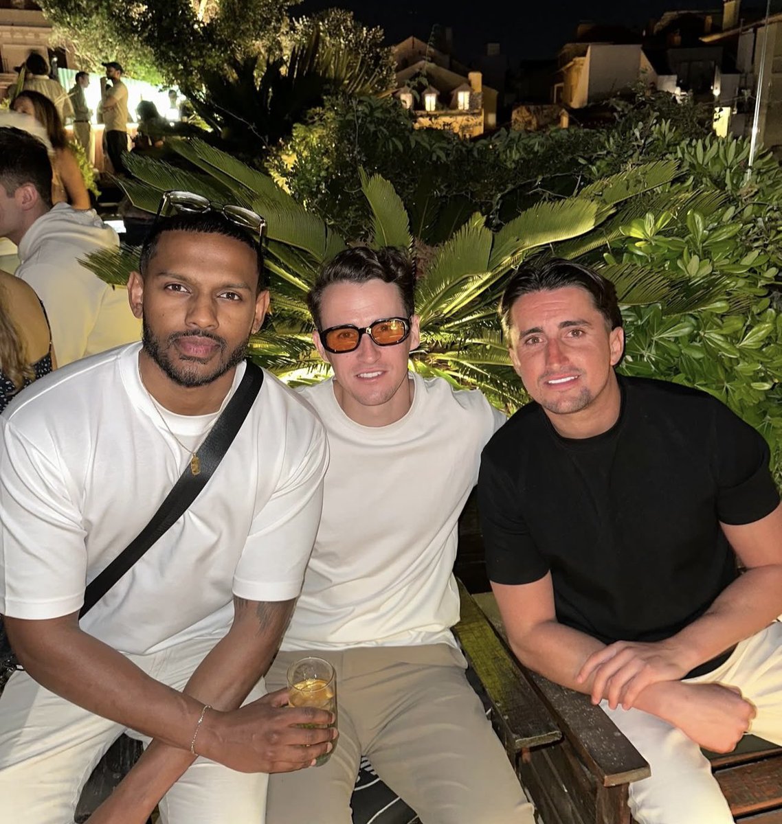 MasterMarcus30's tweet photo. HOLIDAY PAYPIGS, in Barcelona as we speak, expecting big things over the next few days, 15 blokes, footballers the lot, who’s serving?🍺🐷 #findom #paypig #cashcunt #walletdrain #footmaster https://t.co/wH5O3px8Iq