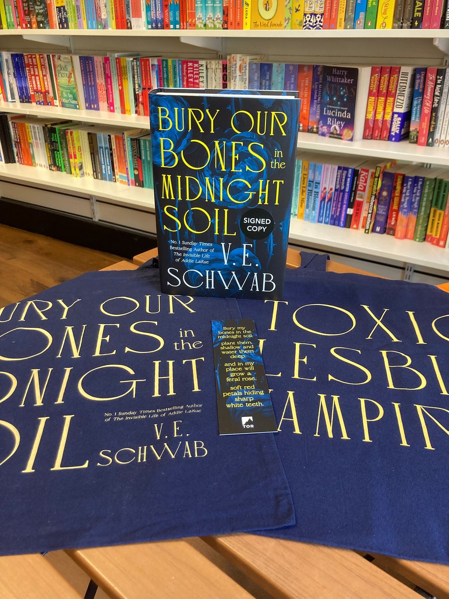 TrumanBooks's tweet image. 🧛♀️ Toxic Lesbian Vampires are here.
‘Bury Our Bones in the Midnight Soil’ by @veschwab is out today, & whilst stocks last, you’ll receive this super, double-sided ‘Toxic Lesbian Vampires’ tote bag when you buy your signed copy! #bookshop #Leeds
Something to sink your teeth into