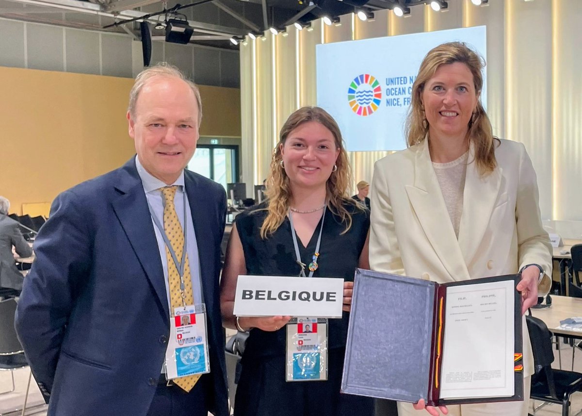 At #UNOC3, Special Climate Envoy <a href="/Willem_vdVoorde/">Willem van de Voorde</a> &amp; MinJust <a href="/AnneliesVl/">Annelies Verlinden</a> finalised ratification of the #BBNJ Treaty for 🇧🇪, a big step toward its entry into force!

🇧🇪 is committed to its swift implementation &amp; ready to lead from day one, offering a future home to #BBNJBrussels.