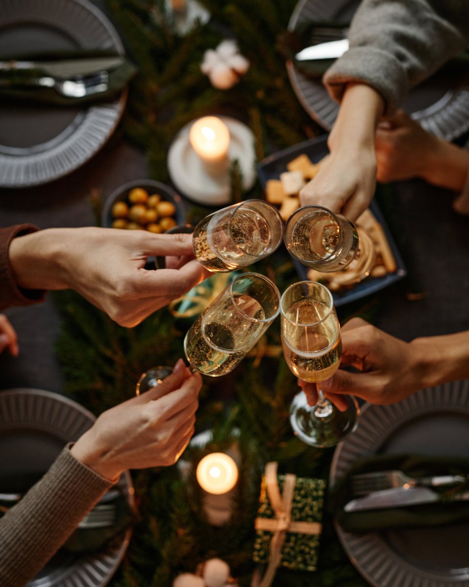 luxafriqueshop's tweet image. Good friends, great vibes, and Moët &amp;amp; Chandon — because every moment’s better with bubbles. 🍾✨

Shop #Moetandchandon on #LuxAfriqueBoutique or check out our big champagne collection!