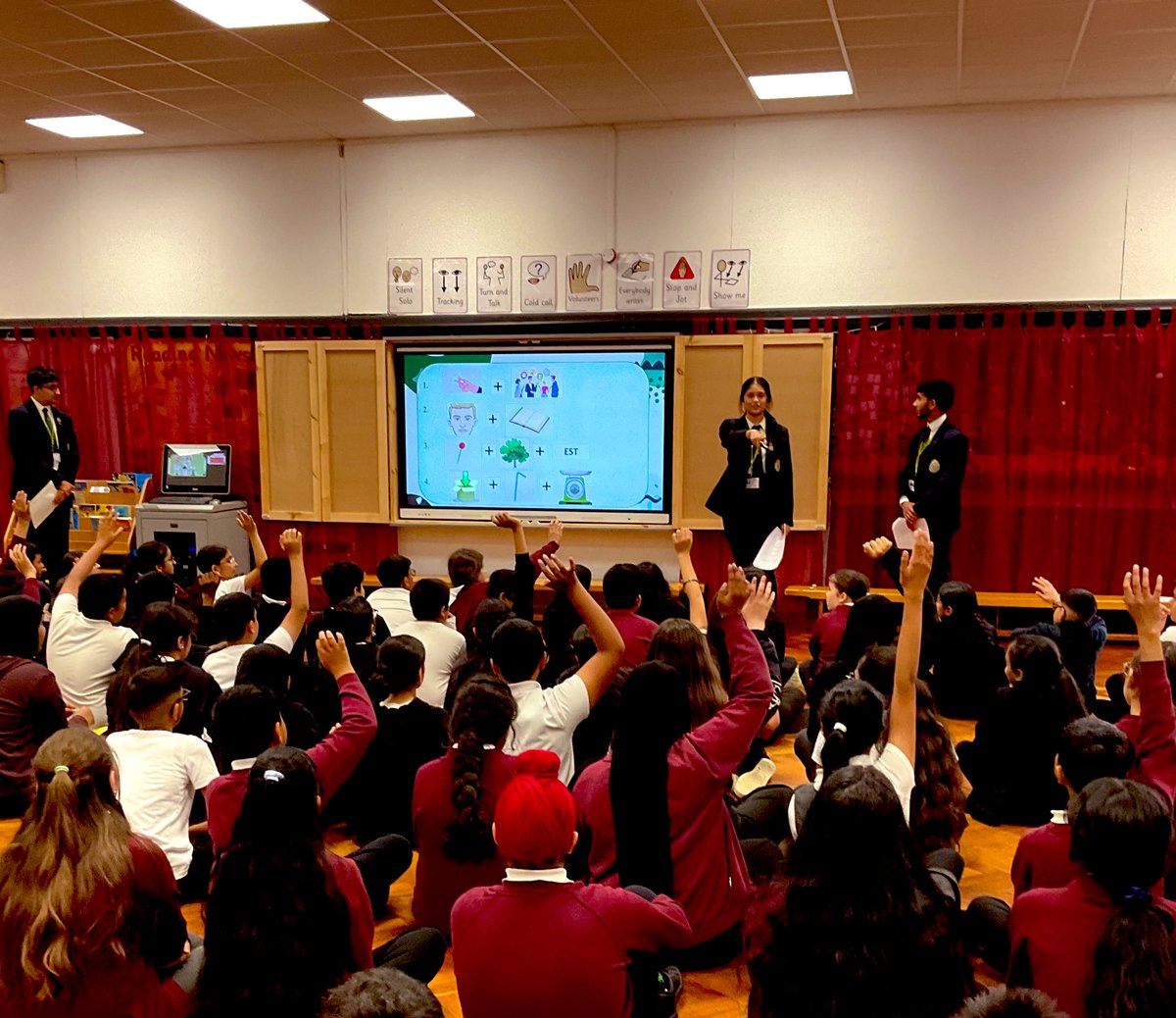 QMGS_CYM's tweet image. CYM Mental Health Team have been incredibly busy since returning back after World of Work Week & their mock exams!The full team presented DIGITAL DETOX Workshop at 2 different primary schools; last week, Arjan,Rachel & Yousaf lead a great session to 90xYr 6’s at @PrimaryHillary
