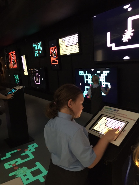 stjosephshx3's tweet image. Year 3 had an amazing time at Eureka today. They took part in a workshop all about light and sound, followed by some time to explore all the wonderful different interactive galleries and as the weather was so nice we even had a picnic outside.