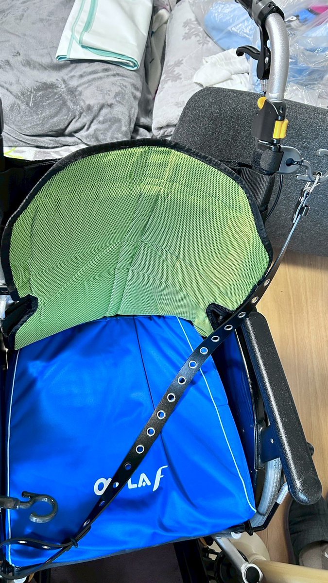 InformationHug's tweet photo. 「最近の転倒事情』
たか半世紀されど50

六回こけた。その中で足の指骨折，左頭部のたんこぶ
自律神経のみだれ

どれをとても何かがおかしい。余裕でできていたことが今は出きん
俺1人のことじゃない周りにある人たちを巻き込で関わった人に迷惑をかける
#脊髄小脳変性症
#特定疾患
#さくちゃんねるず https://t.co/SlEWSOWViW