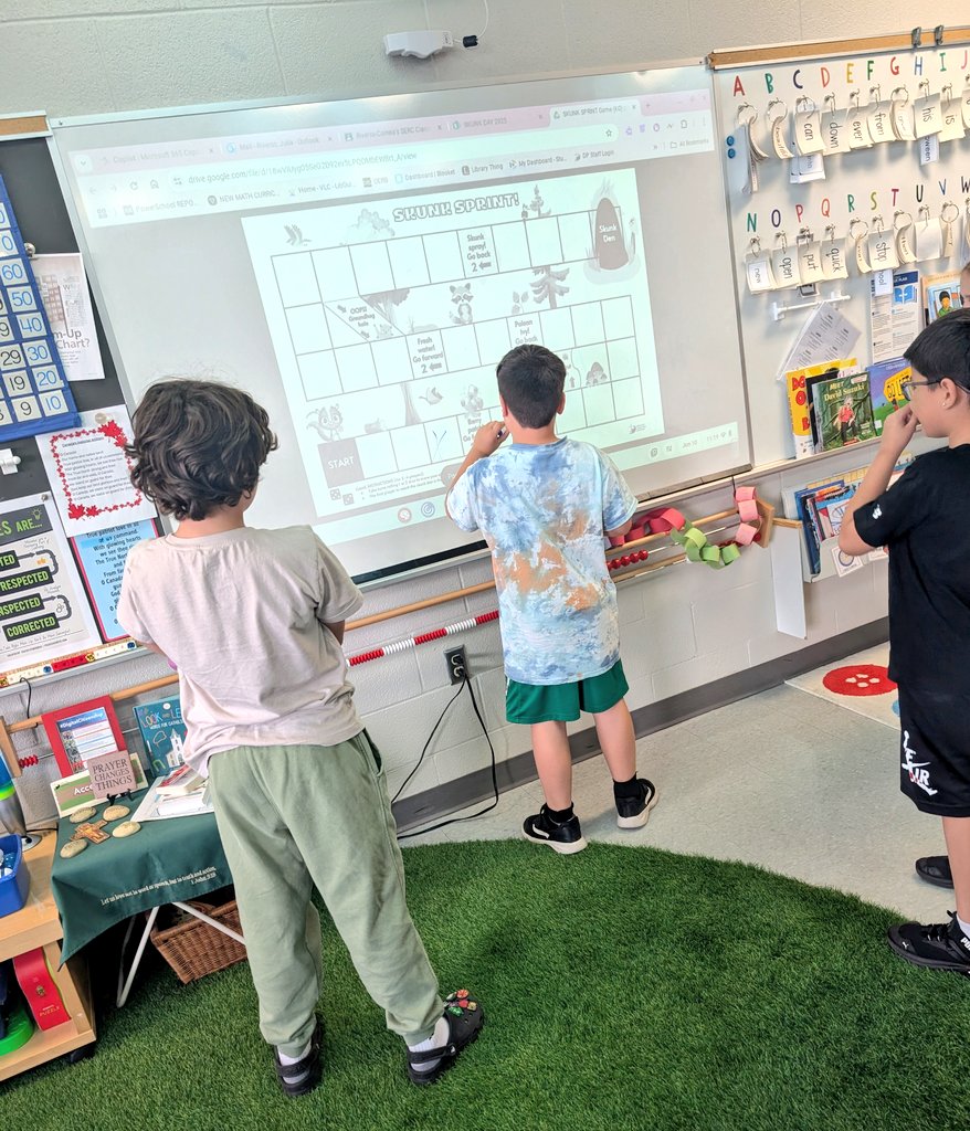 JRiversoCorreia's tweet photo. We're having lots of fun “skunking” around in room 201 @AngelaMericiDP this morning 🦨🦨🦨

THANKS @DP_math for these SKUNK-TACULAR activities #MathDoesntStink 🦨🦨🦨

#DpSkunkDay2025 🦨 https://t.co/v59TlTIrv2
