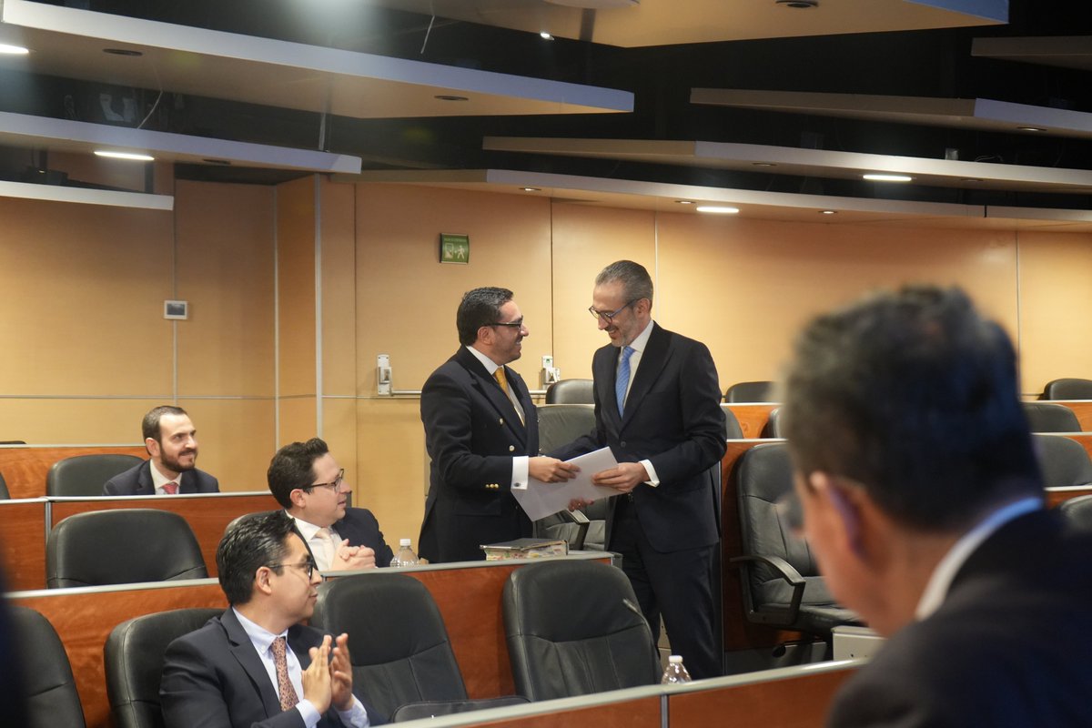 IIJNoficial's tweet photo. Recuerda tener al día tu #ExpedienteDigital, es elemento clave en tu proceso de selección para las Preceptorías 2025; ¿deseas conocer más información sobre dicha selección? Consulta en #Intranet la circular 106 https://t.co/k3Lgcw6lzX