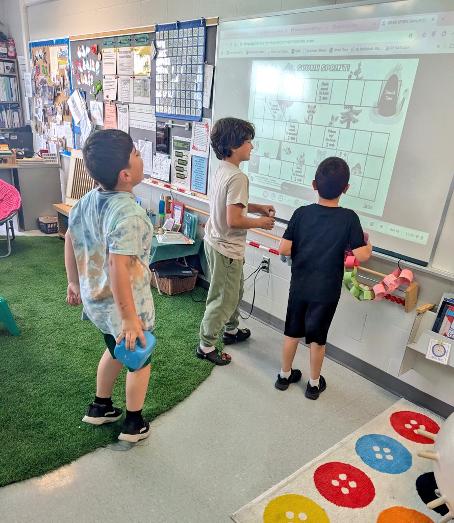 JRiversoCorreia's tweet photo. We're having lots of fun “skunking” around in room 201 @AngelaMericiDP this morning 🦨🦨🦨

THANKS @DP_math for these SKUNK-TACULAR activities #MathDoesntStink 🦨🦨🦨

#DpSkunkDay2025 🦨 https://t.co/v59TlTIrv2