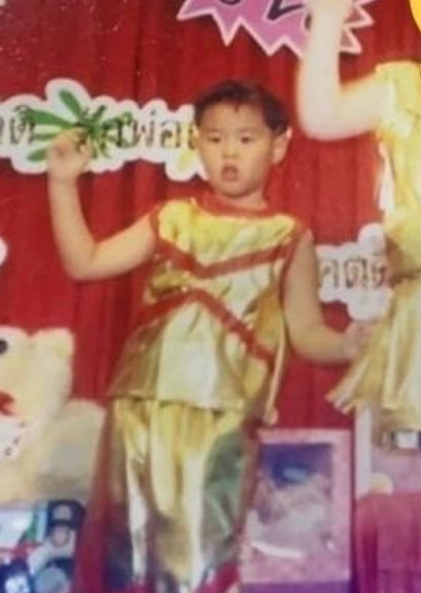 ไม่ต้องบิน ให้สูงอย่างใครเขา
จงบินเอา เท่าที่เราจะบินไหว
ท่าที่บิน ไม่จำเป็นต้องเหมือนใคร
จงบินไป ให้ถึงฝันเท่านั้นพอ