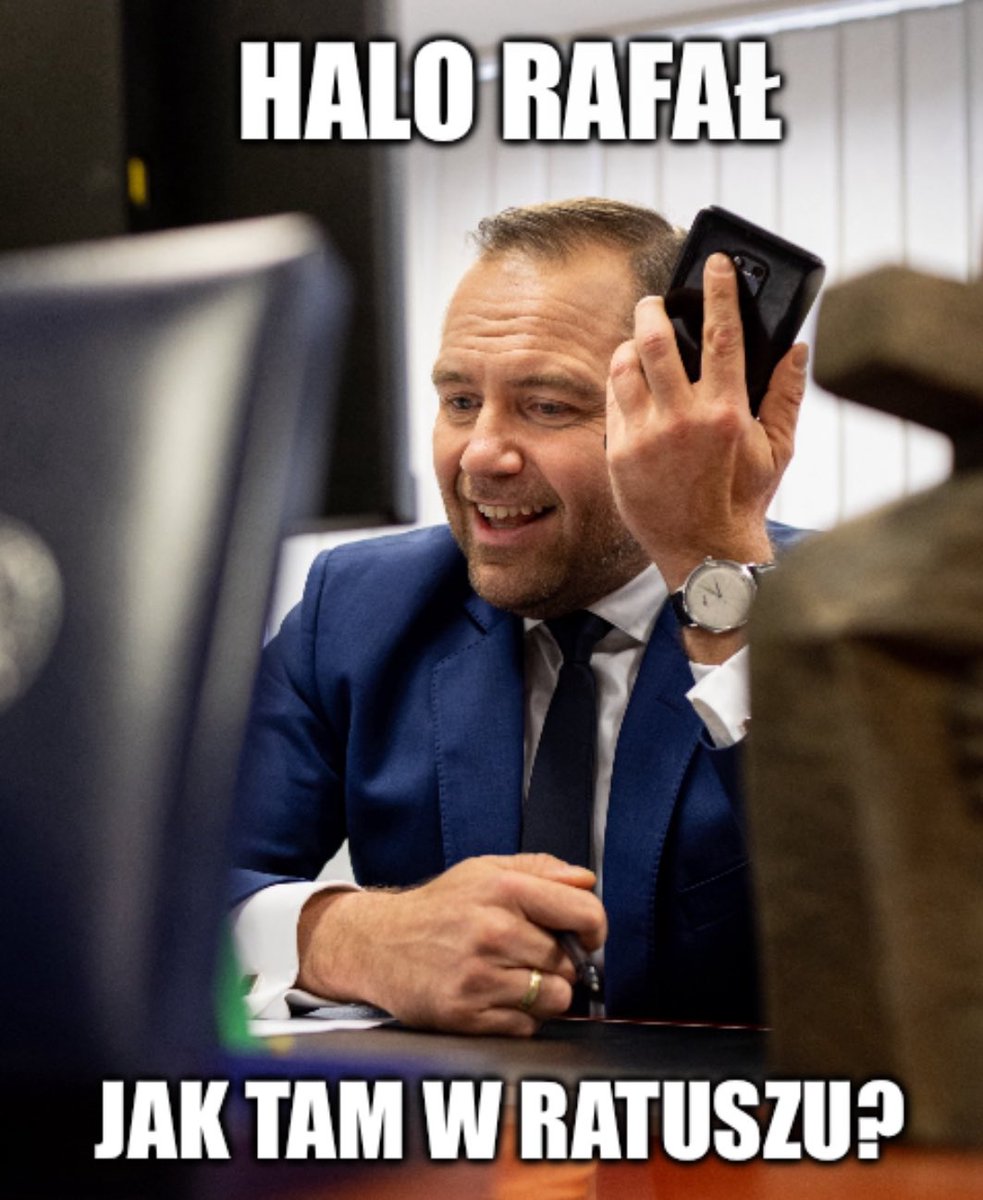 chrzanikx's tweet image. Nawrocki wrzucił nową fotę i powiem Wam jedno: 

To ma taki memiczny potencjał, działajcie błagam XD