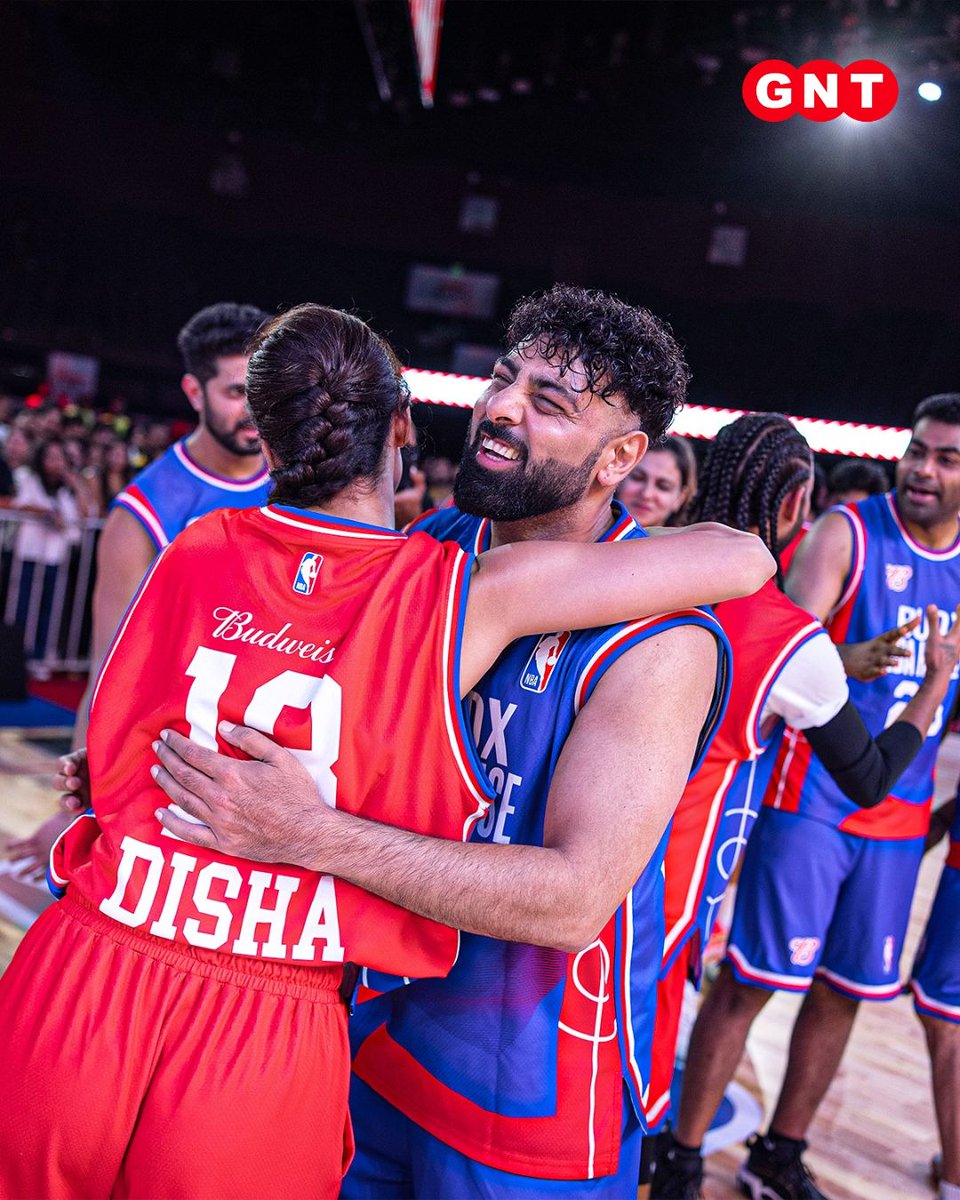 GoodNewsToday's tweet image. स्टार पॉवर और बास्केटबॉल का धमाकेदार मेल। मुंबई में BUDX NBA House के पहले दिन दिशा पटानी, बादशाह और हनुमानकाइंड ने जबरदस्त परफॉर्मेंस और सेलेब शोडाउन से माहौल को कर दिया पूरी तरह 

 #BUDXNBAHouse #NBAIndia #MumbaiVibes #DishaPatani #Badshah #Hanumankind

 [ BUDXNBA House, NBA