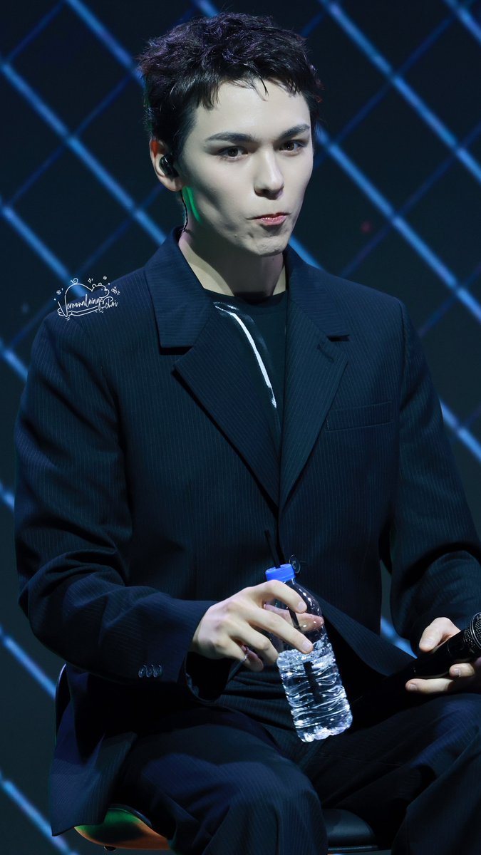 250608 𝑆𝑝𝑒𝑐𝑖𝑎𝑙 𝐺𝑉

𝑉𝑒𝑟𝑛𝑜𝑛🐻‍❄️
𝑊𝑎𝑡𝑒𝑟 𝑊𝑎𝑡𝑒𝑟 💦

#SEVENTEEN #세븐틴
#VERNON #버논 #최한솔 #バーノン