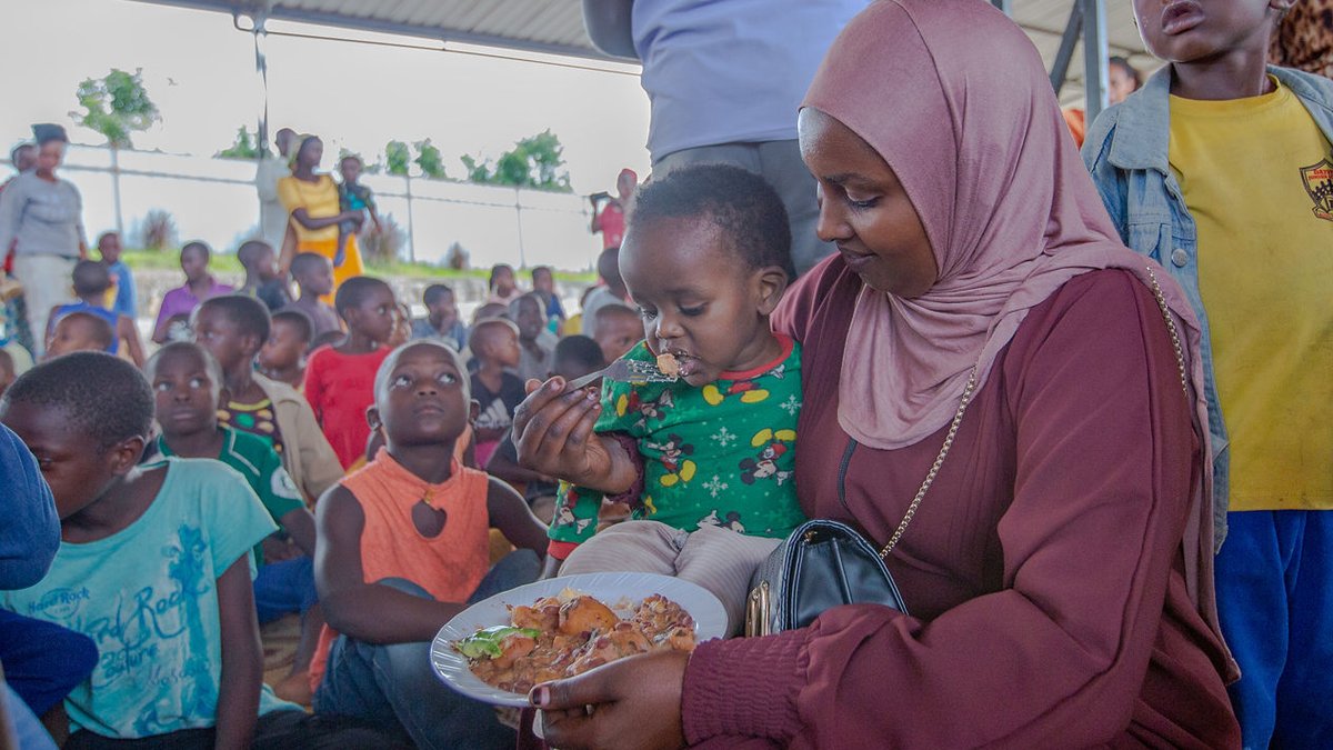 evcinitiative's tweet photo. 2/2 "Every Voice Counts Initiative" (EVCI) @evcinitiative  was recognized for its significant contributions in supporting Kinyinya Sector. Alongside other partners, EVCI received a certificate of appreciation for the remarkable work they have been doing. https://t.co/WwZho2vFWm