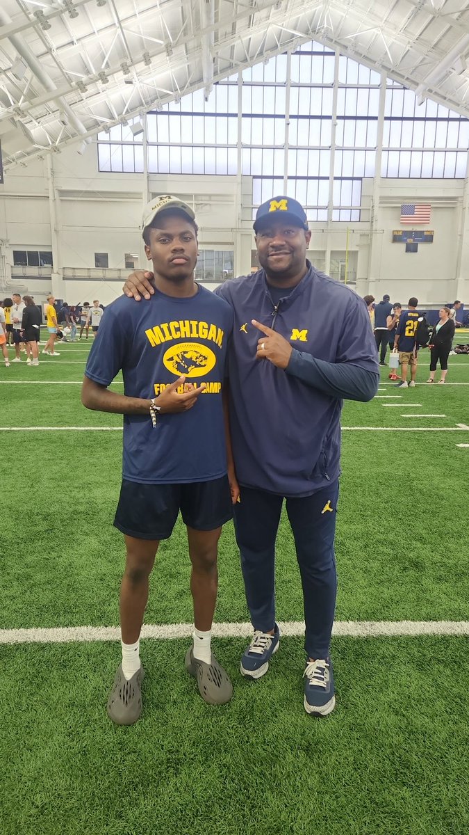 Angelo Chapman (@_achapman19) on Twitter photo Had a great time at the <a href="/UMichFootball/">Michigan Football</a> camp loved working with <a href="/19Bellamy/">Ron Bellamy</a> and <a href="/ErikCampbell/">Coach Erik Campbell</a> went and competed and was named wide receiver MVP! Had a great time at the <a href="/UMichFootball/">Michigan Football</a> camp loved working with <a href="/19Bellamy/">Ron Bellamy</a> and <a href="/ErikCampbell/">Coach Erik Campbell</a> went and competed and was named wide receiver MVP!