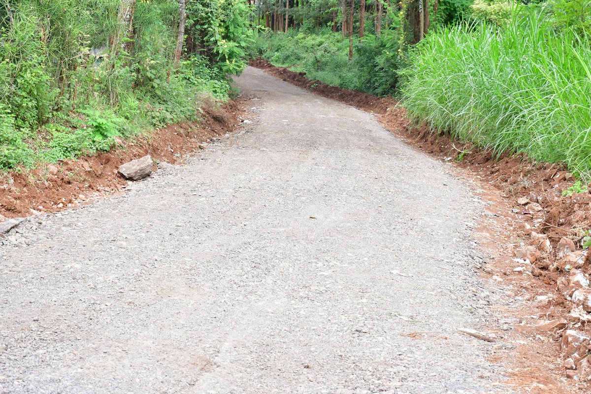 We aim to continue helping create access avenues in various parts of Kigumo, as it's a right for everyone. Have a blessed evening ahead. 
#TunyorokieKigumo 
#GodAboveAll 
#HapaKaziTu 
#SiasaTaratibu