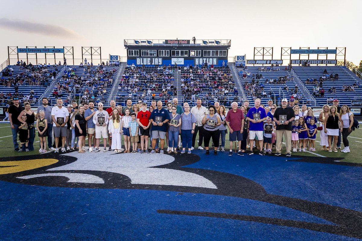 Friday night at the <a href="/DMInjuryLaw/">DM Injury Law</a> Kansas vs. Missouri All-Star Game <a href="/The_GKCFCA/">GKCFCA</a> enshrined its latest Hall of Fame Class tinyurl.com/2025-Hall-of-F…